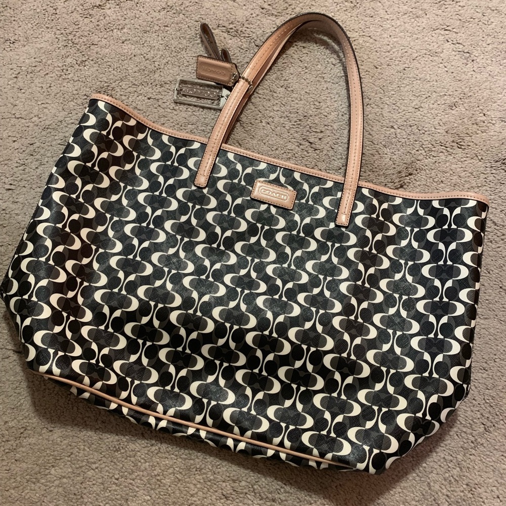 COACH EUC large tote bag.